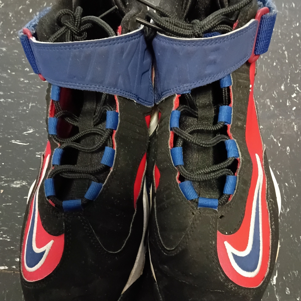 Youth size Nike Max